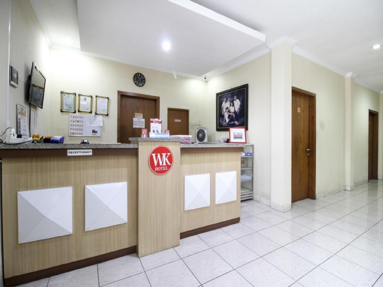 RedDoorz Plus near Stadion Mandala Krida Yogyakarta Exterior foto